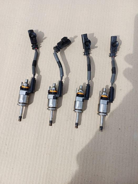 Wtryskiwacz volvo 2.0 b mild hybrid B3,  B4  itp.