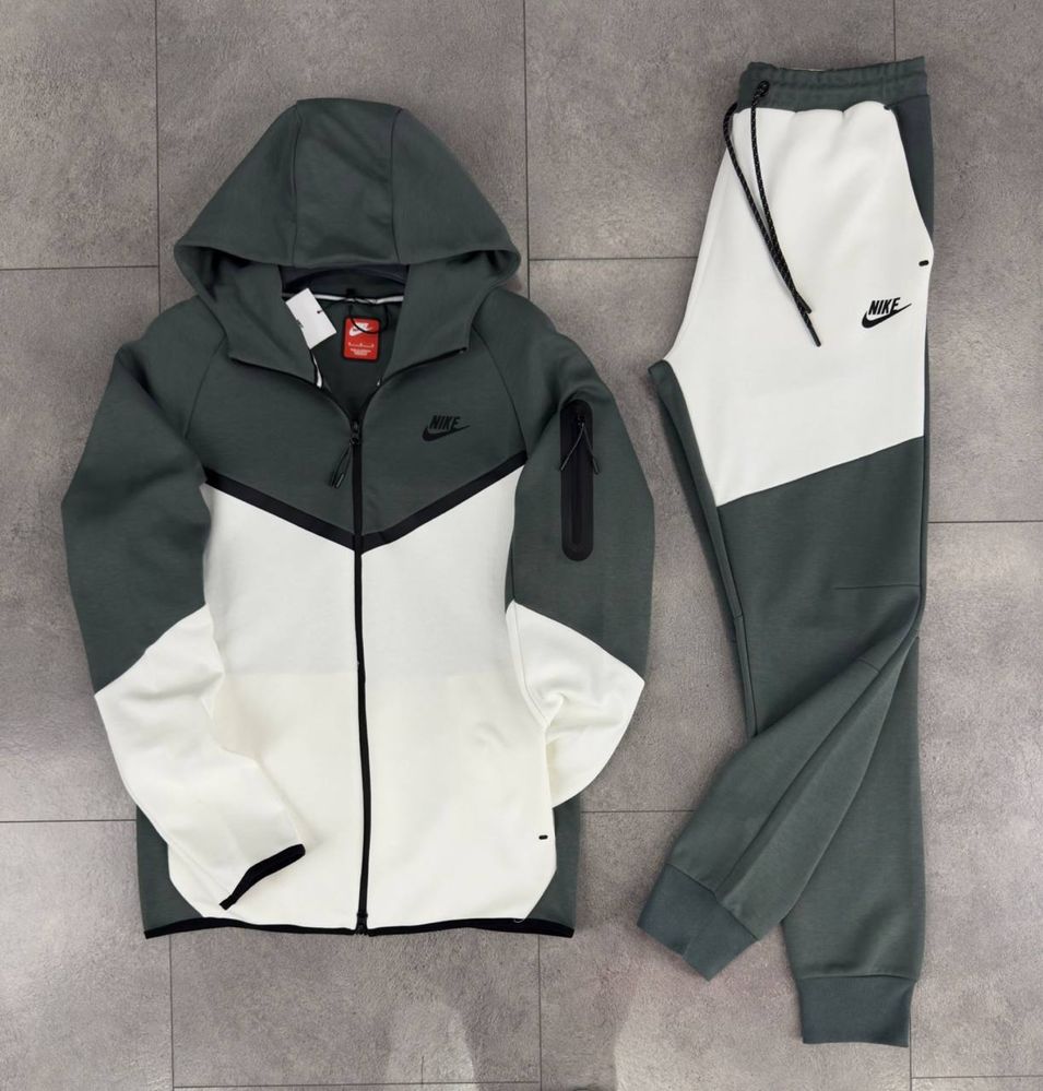 Нові Nike Tech Fleece чоловічий костюм