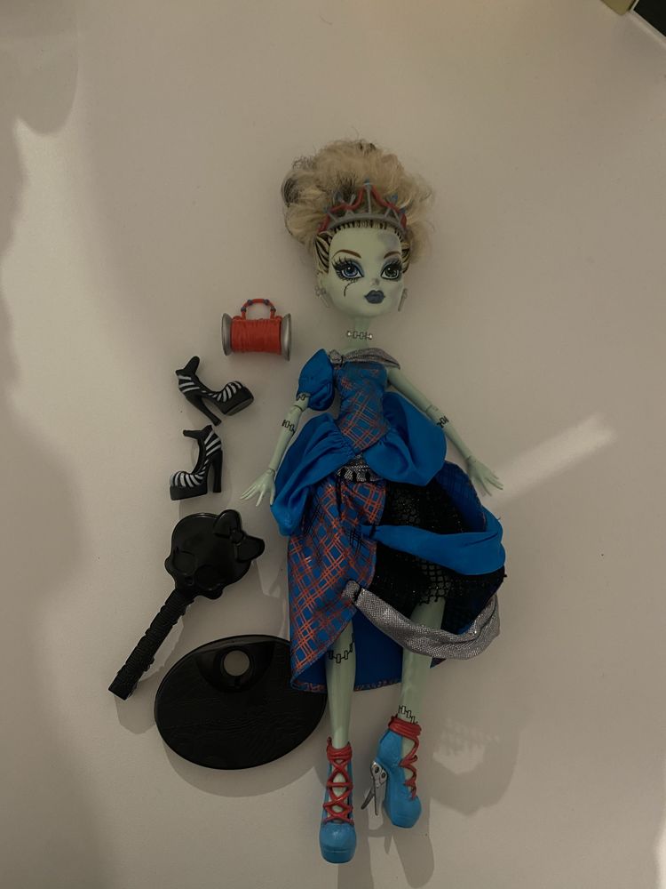 Lalka Monster High Frankie Stein Threadarella