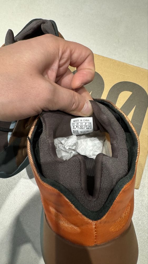 Кросівки Adidas Yeezy 700 v3 Copper Fade 42.7р чоловічі Оригінал