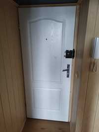 Drzwi drewniane zewnętrzne z zamkiem Gerda 80*200