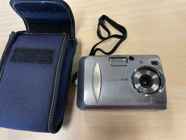 Fujifilm Finepix A203 2.0-MP