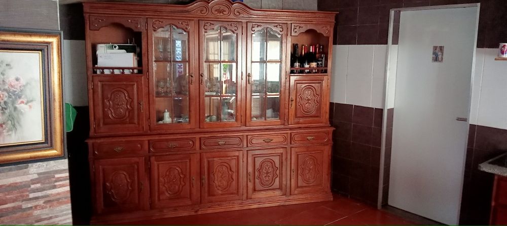 Móvel louceiro antigo