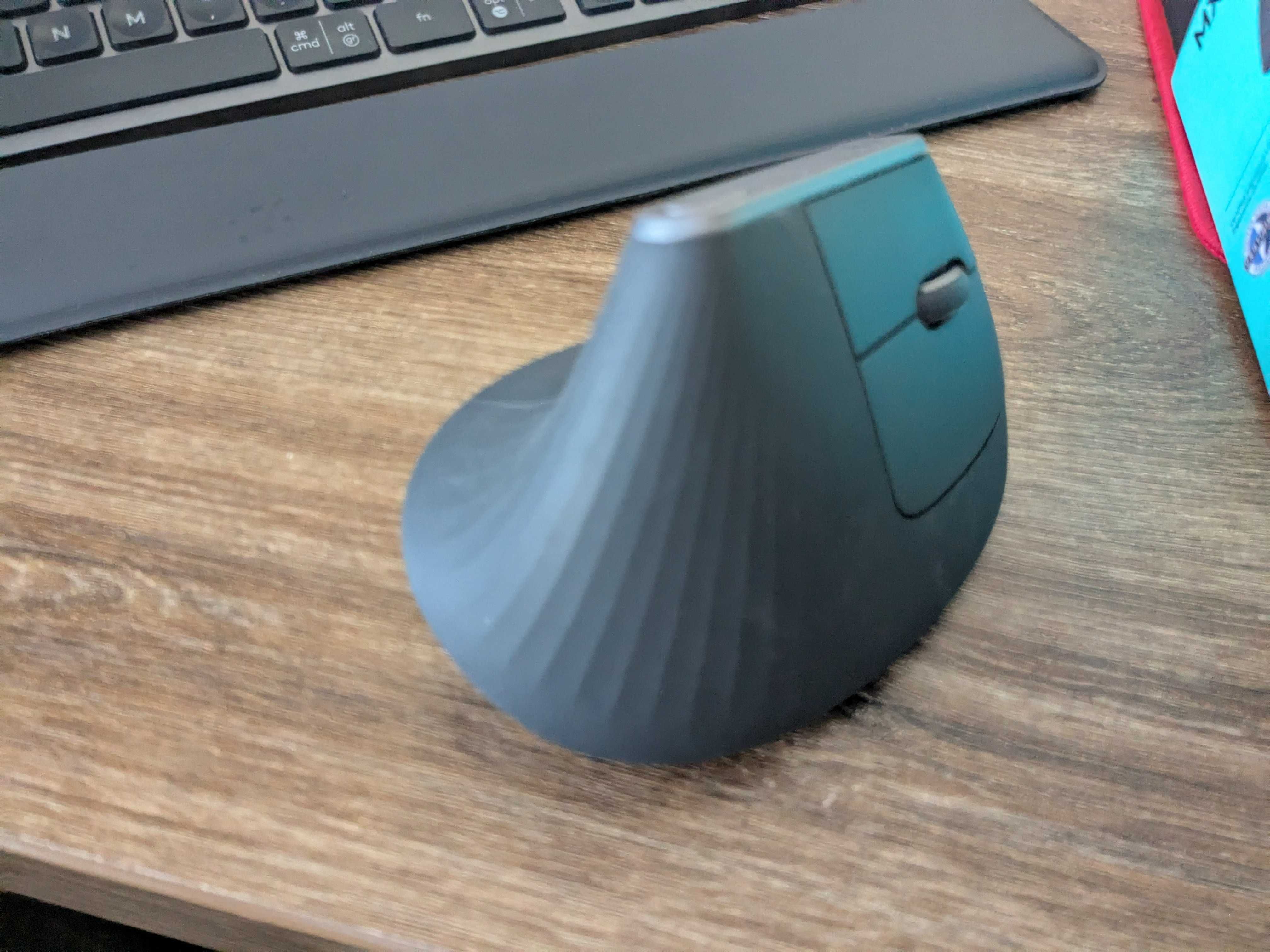 Logitech MX Vertical Ergonomic. Stan idealny.