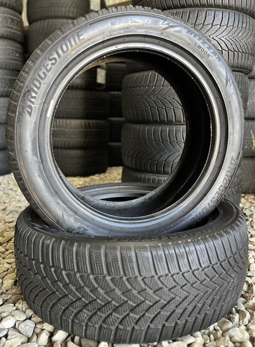 235/50 R19 2 шт. Bridgestone Blizzak LM005