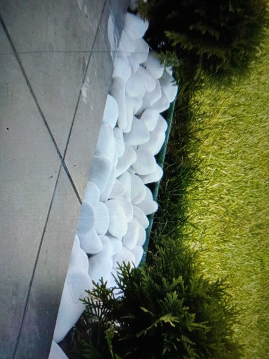 Продам белый камень , крошка, галька декорландшафт 15грн/1 кг