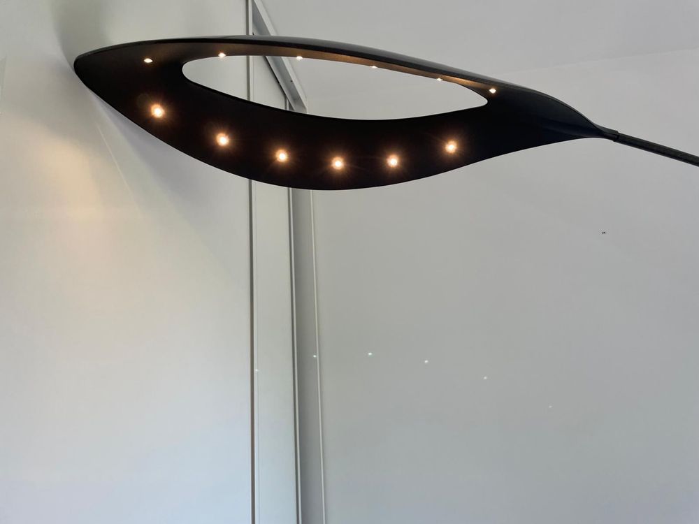 Oryginalna lampa włoska led wolnostojąca