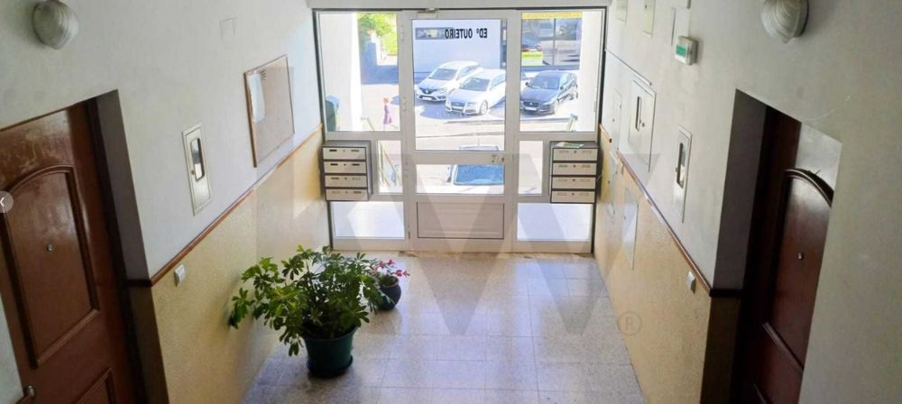 Apartamento T2 com Garagem - Tábua