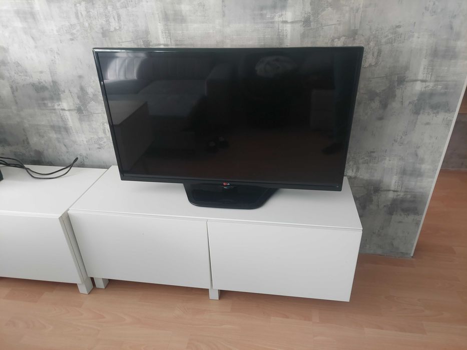 Sprzedam uszkodzony TV LG 42 cale