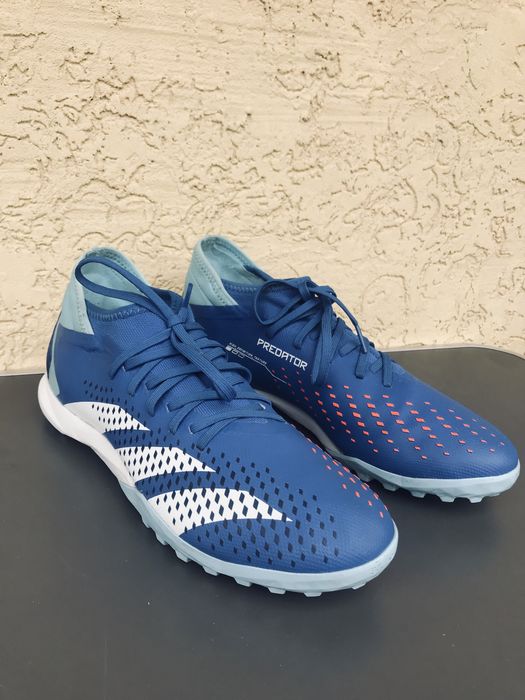 Сороконіжки Adidas Predator