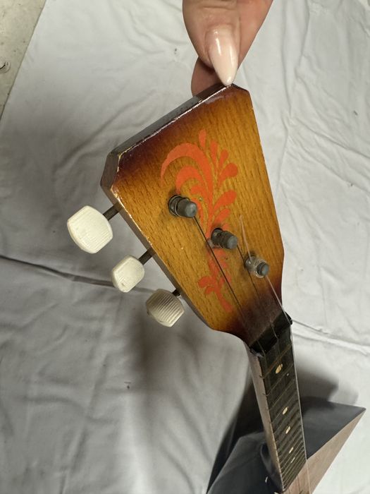 Balalajka mandolina instrument