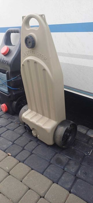 Bańka szara woda przyczepa kempingowa, kamper