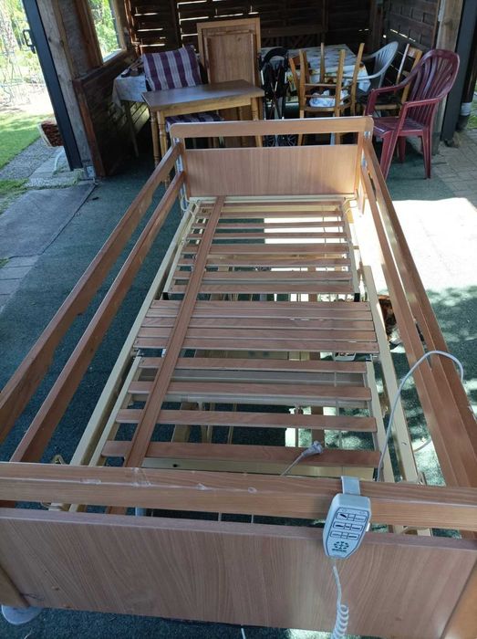 Łóżko medyczne regulowane rehabilitacyjne elektryczne pilot MATERAC