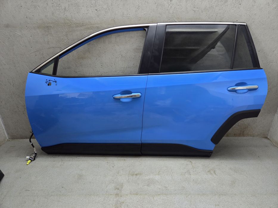 Двері ліві 8w9 Toyota Rav4 XA50 розборка hybrid xle le limited 2018 -
