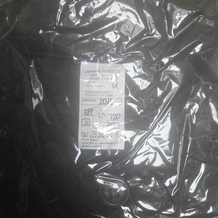 Ubranie robocze z firmy Biały