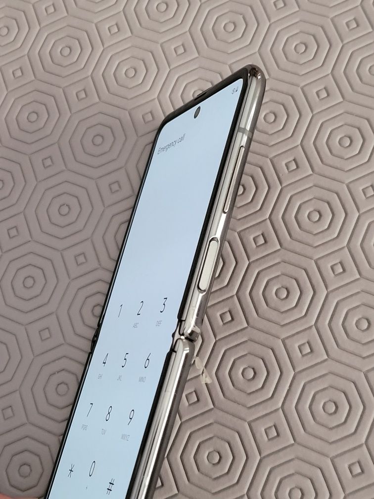 Samsung Z-flip 2 Novo