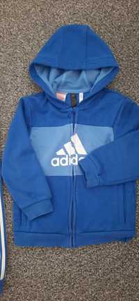 Sprzedam dres Adidas 104