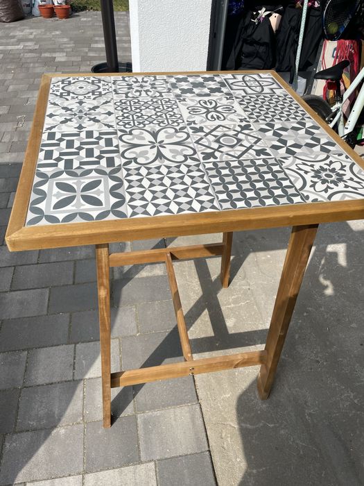 Stolik wysoki 72x72 sosna / blat z kafelek - super na grill