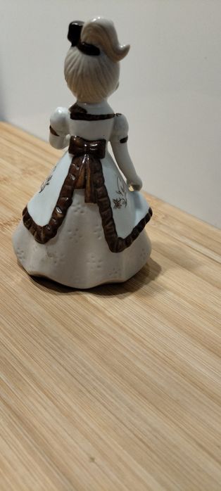Figurka dziewczynki ręczna robota