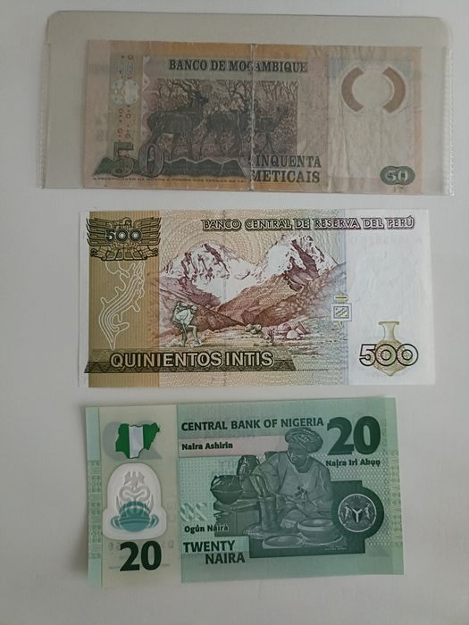 Notas de Moçambique e Cambodja e Indonesia