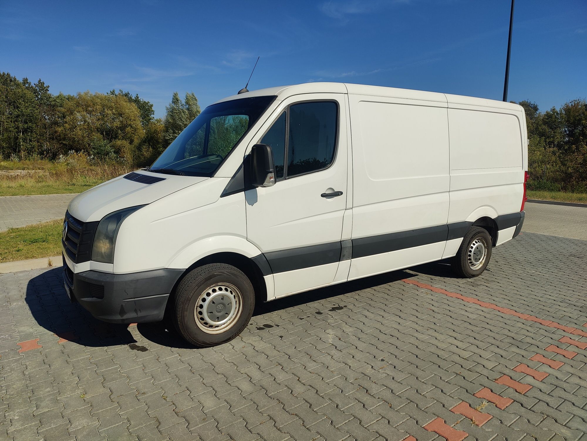 VW Crafter 2016r L2H1 wymienione sprzęgło rozrząd nowe opony akumulato