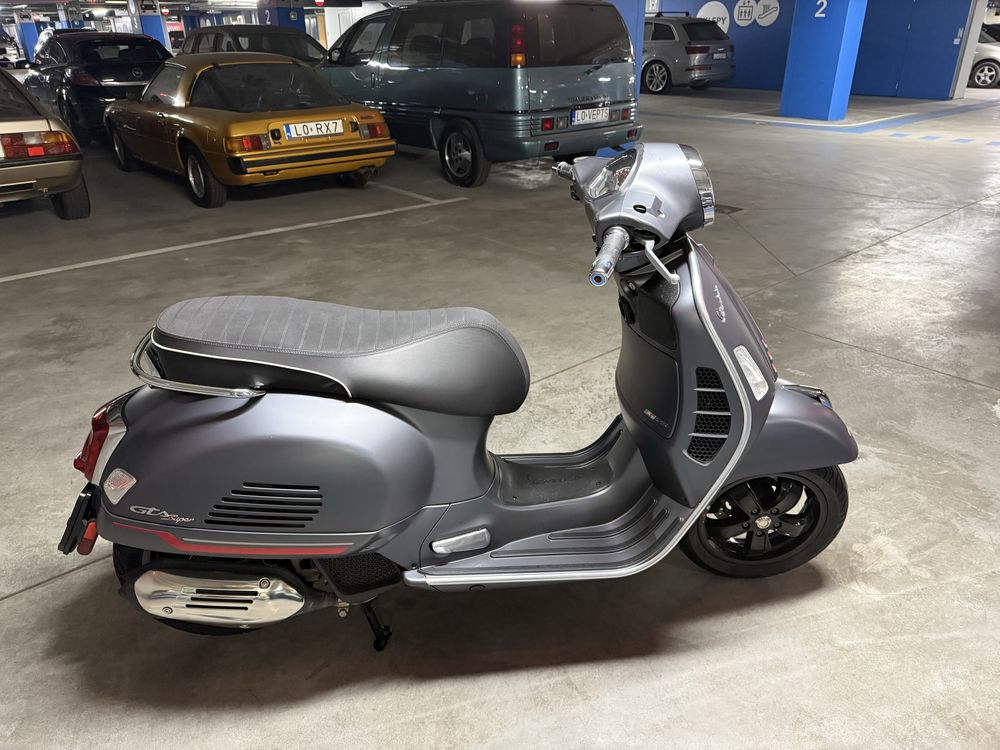 Vespa GTS oryginalny lakier 125 model 2023