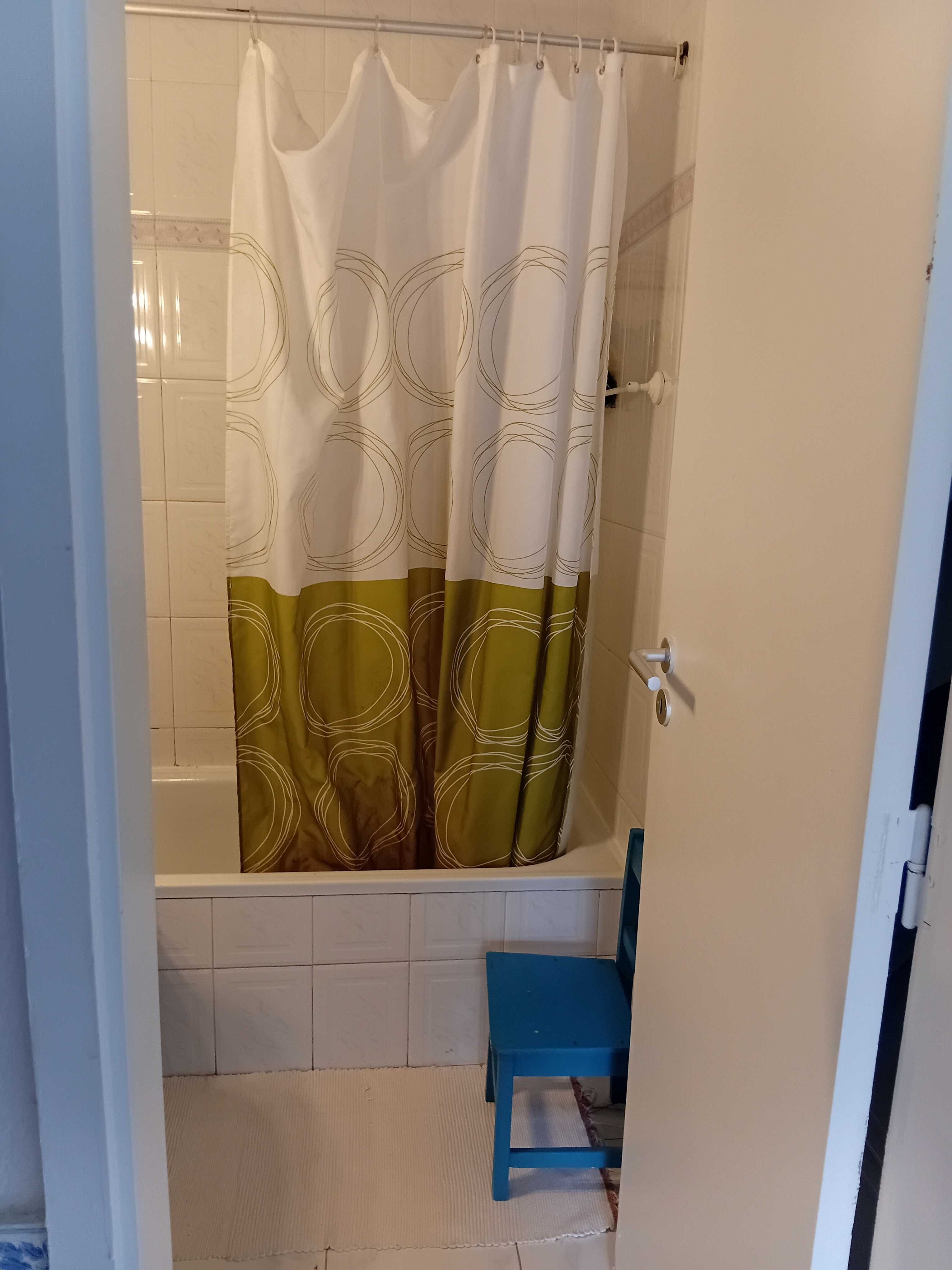 Quartos para Arrendamento  Mensal