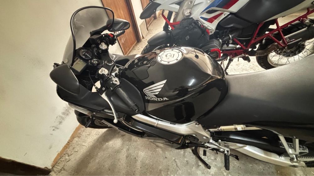 CBR 600F 2001 - Irrepreensivel