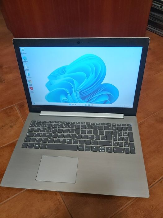 Portátil Lenovo Ideapad 320 -  intel i7 7700