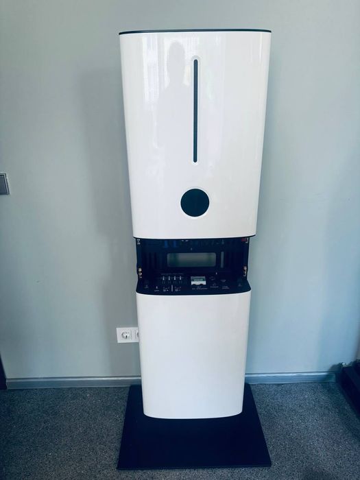 Установка, підключення, налаштування інверторів та акумуляторів.