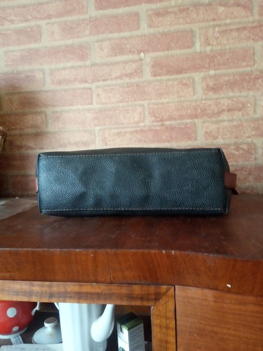 Шкіряна сумка Нова на ремінці