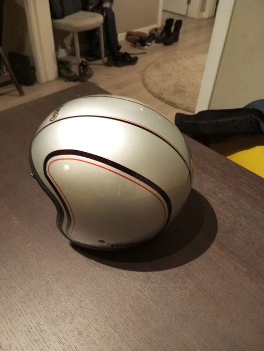 Capacete Norton cinzento