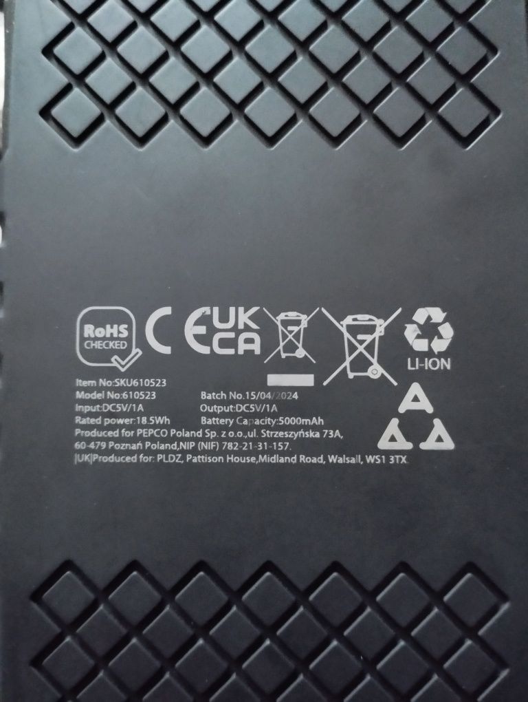 Power bank solarny