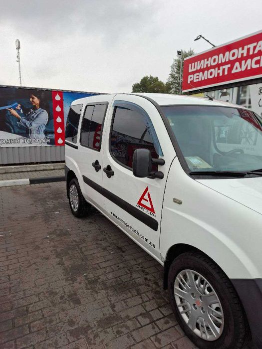 Fiat doblo пасажир 1,3 2013р у відмінному стані