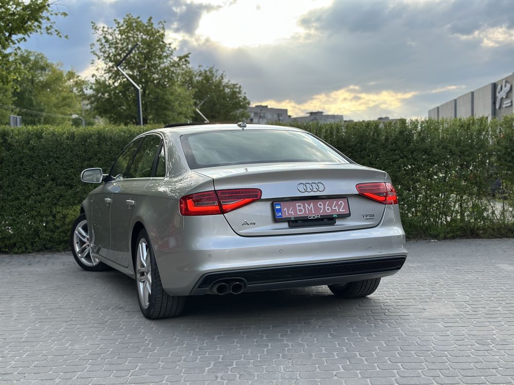 Audi A4 S-line quattro