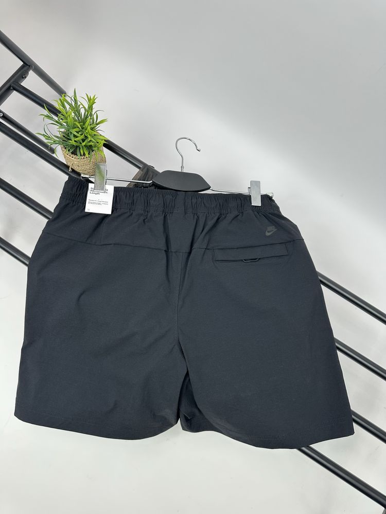 Шорти Nike TECH  Fleece  WOVEN SHORTS HJ0679-010 Оригінал.
