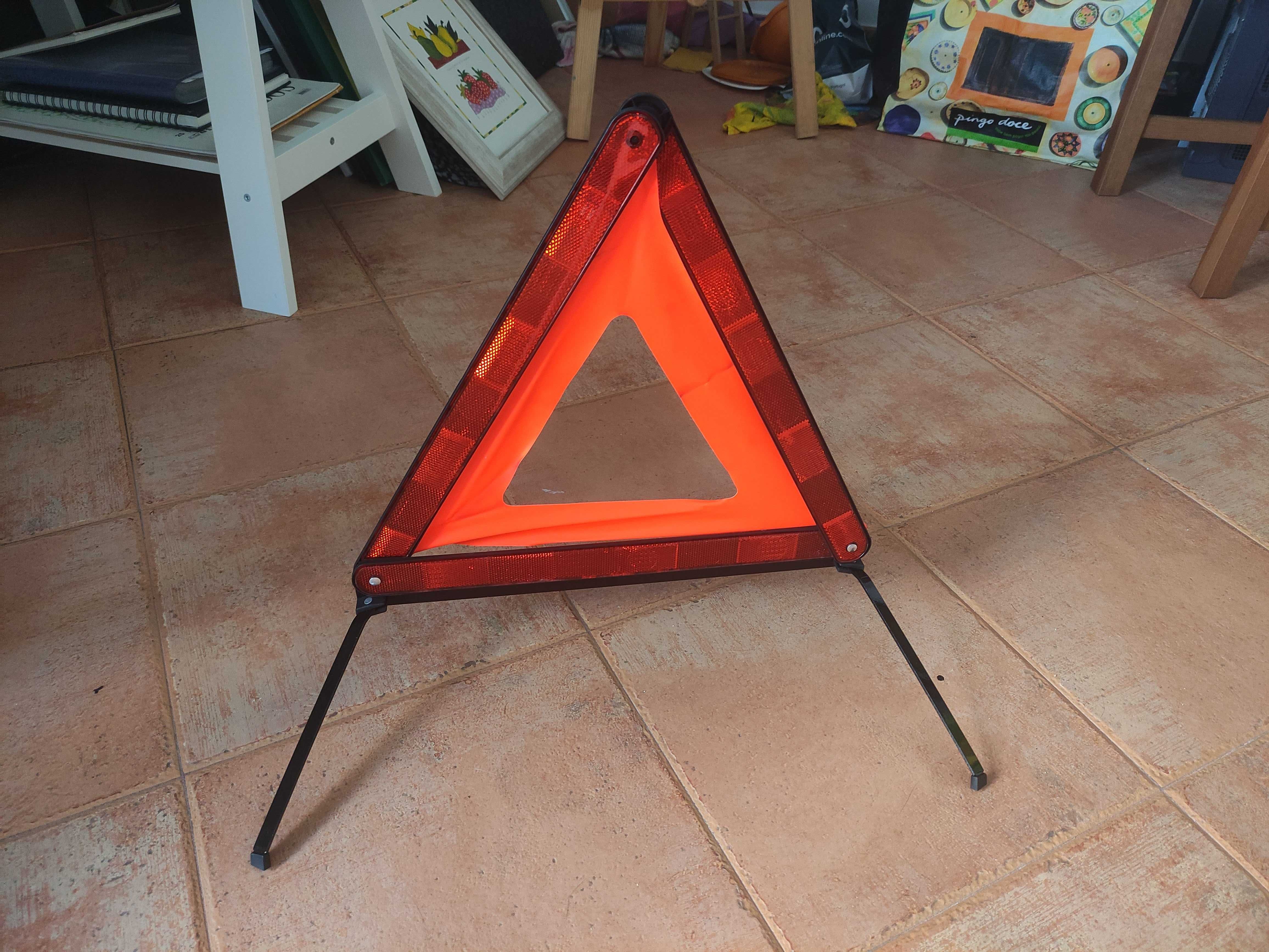 Triangulo Aviso Sinalização