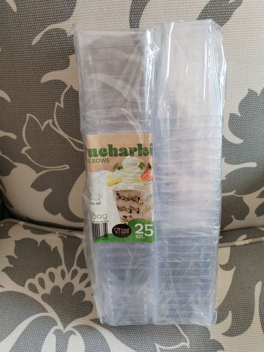 Kubki deserowe 48szt. z łyżeczkami idealne do deserów polecam