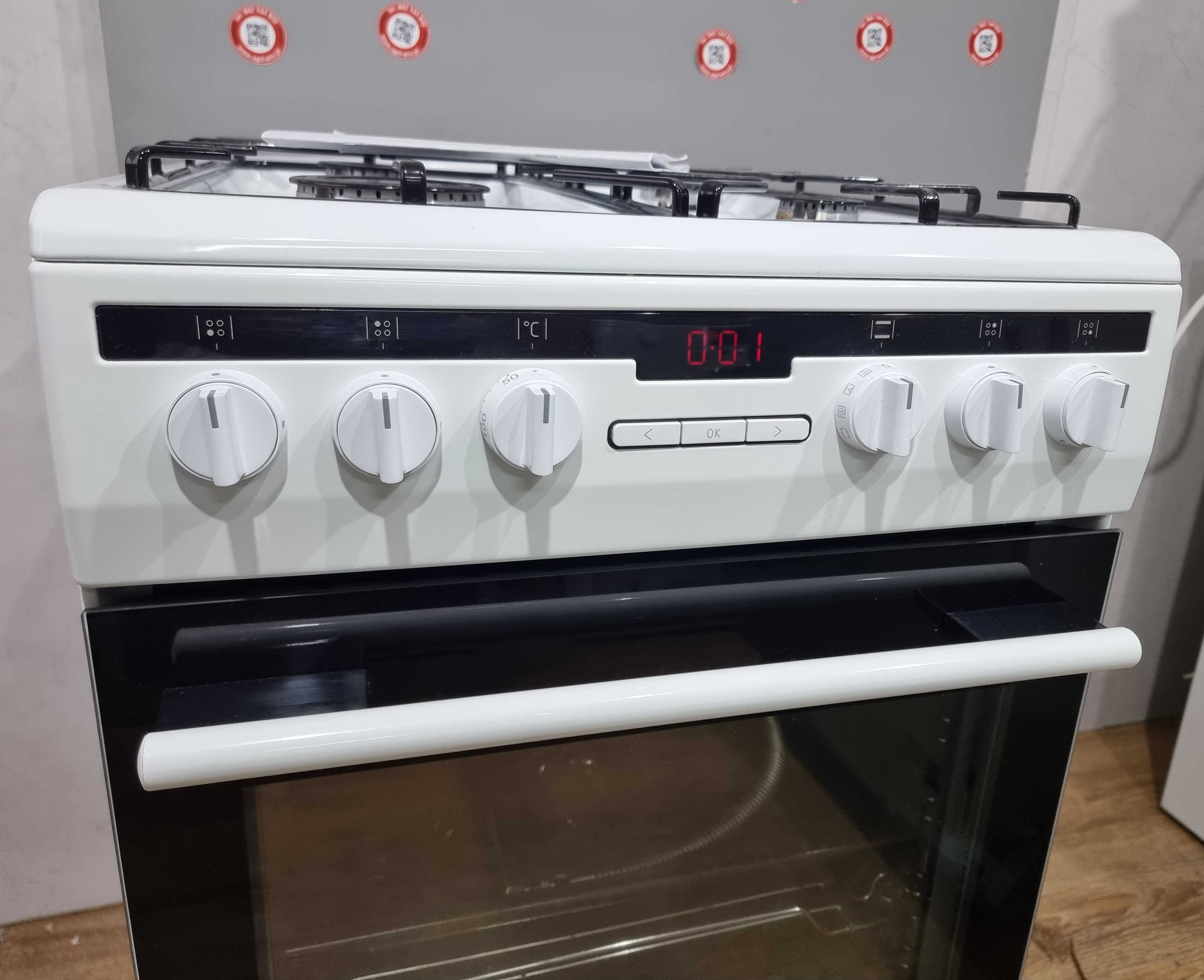 Kuchenka gazowo-elektryczna Amica, termoobieg, Czyszczenie parowe