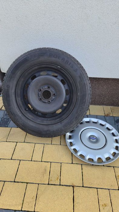 Sprzedam opony zimowe 195/65 R15 na stalowych felgach