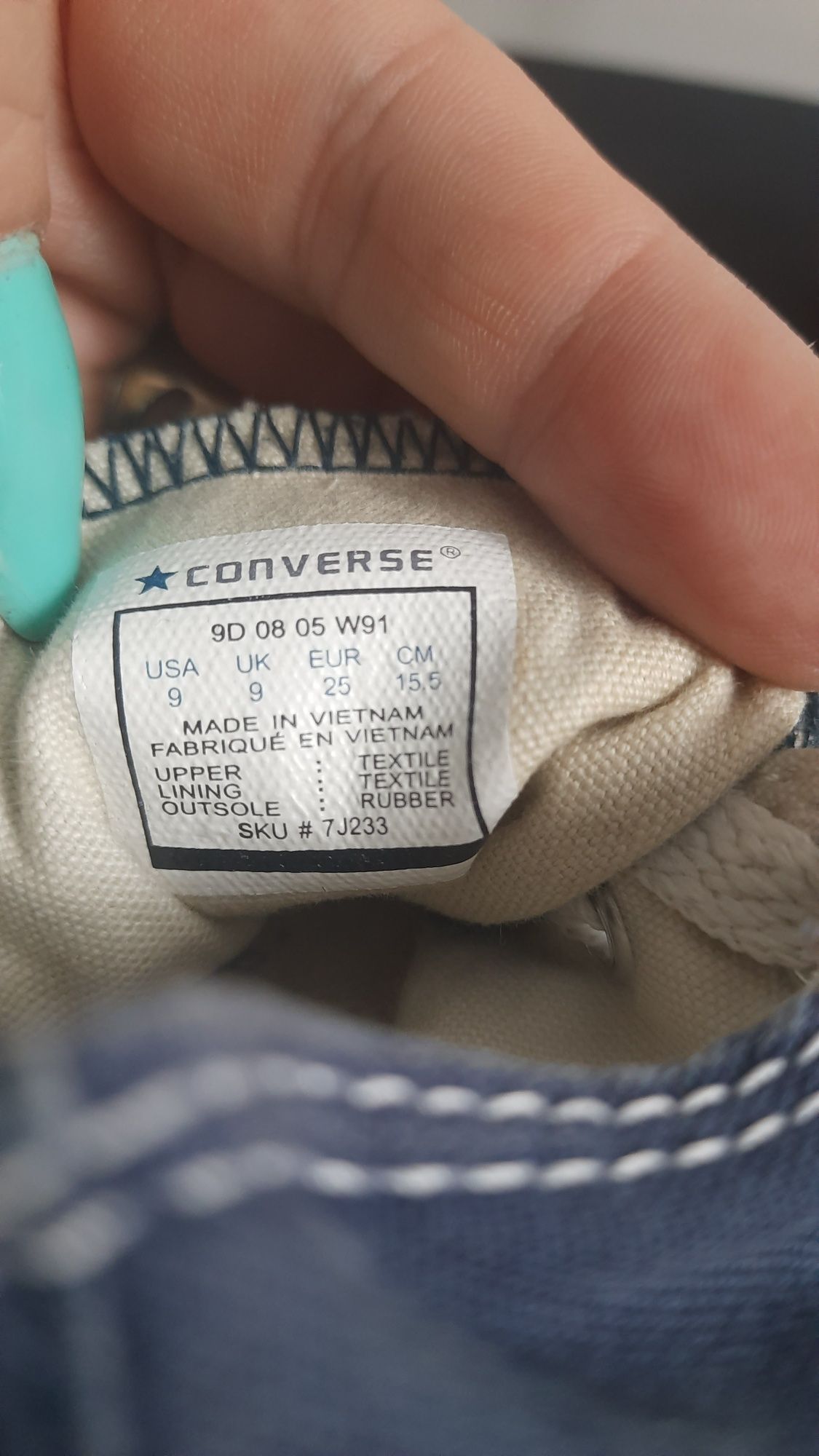 Dwie pary converse