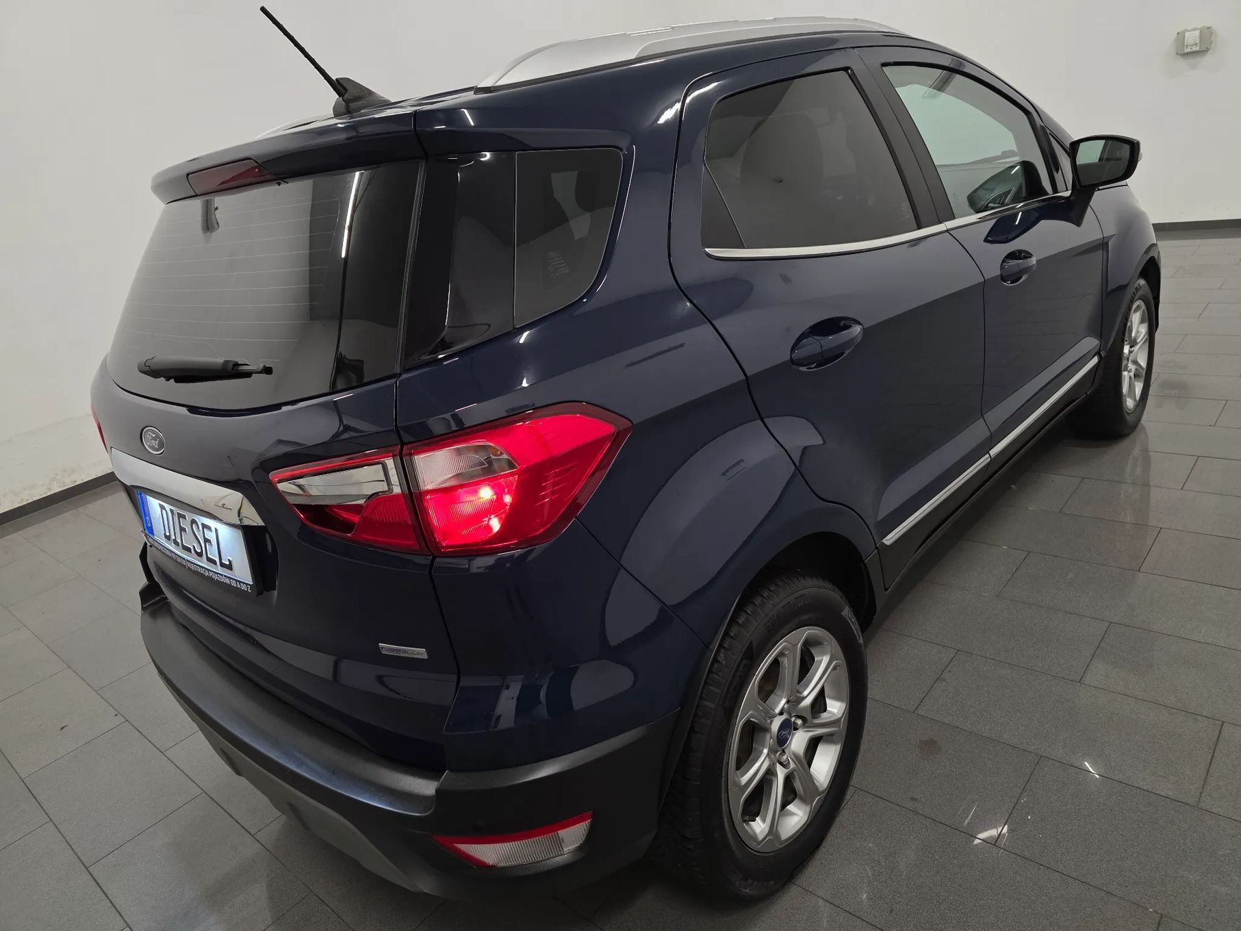 Ford EcoSport 101KM 4x2 Xenon Titanium X-Line Skóry Navi Dvd Alu 17 PDC OPS Kamera