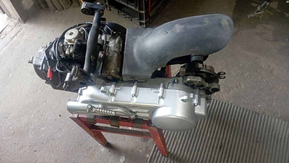 Продам двигатель скутера 157QMJ  150 куб