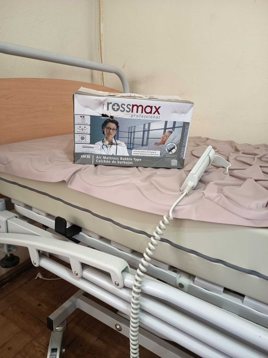 Cama articulada com colchão + colchão insuflável anti escaras c/ bomba