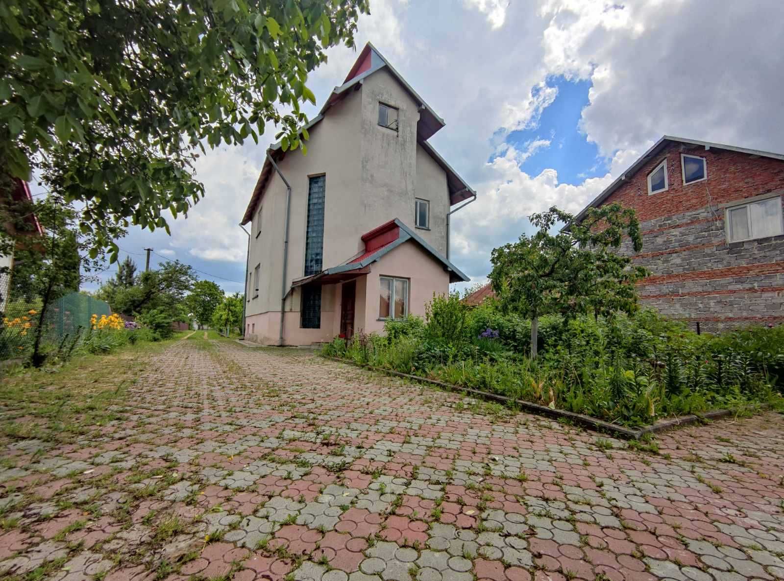 Продається добротний цегляний будинок в с.Грабовець по вул.Поповича 54