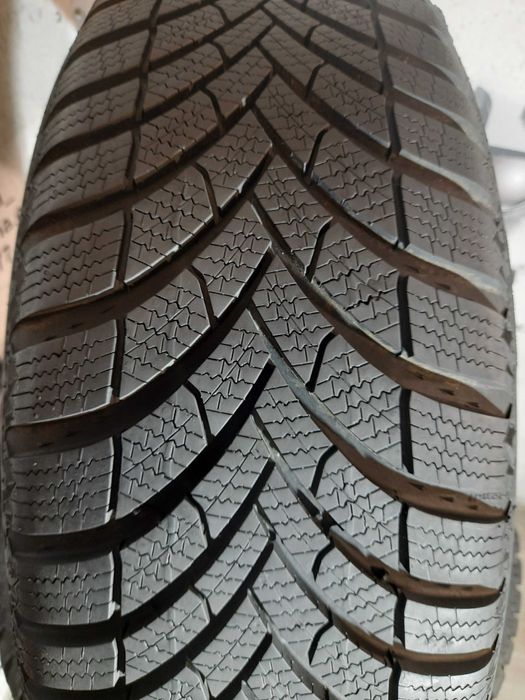 Шини 8,5мм 205/60 R16 SEMPERIT Speed-Grip 5 б/у зима склад