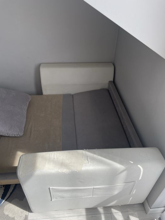 Wygodna rozkladana do spania kanapa/sofa
