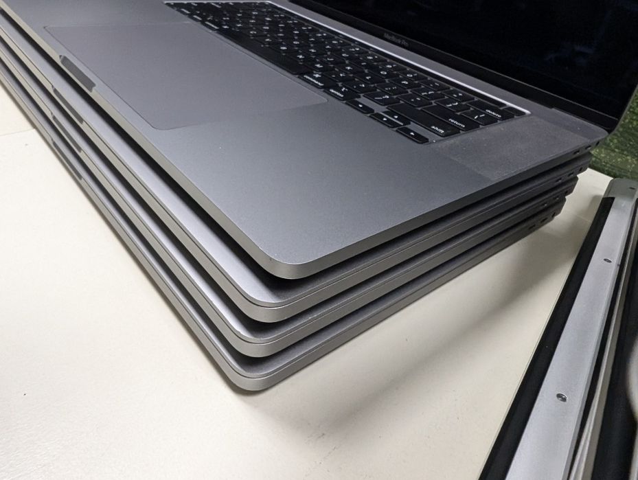 Ноутбук Apple MacBook Pro A2141 Core i7-9750H - відео 4ГБ