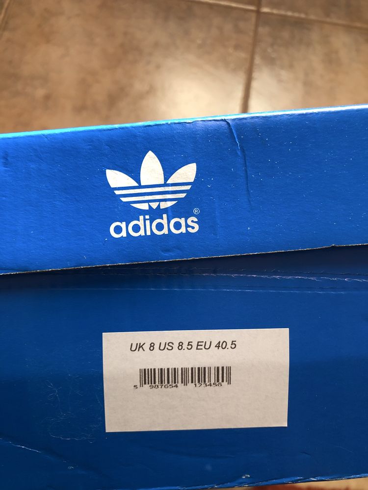 Adidas continental
