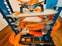 Hot Wheels Pista e Garagem Tubarão